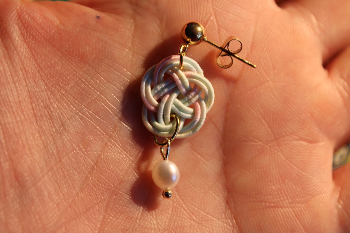 Mizuhiki Ume freshwater pearl & gold ball stud earrings