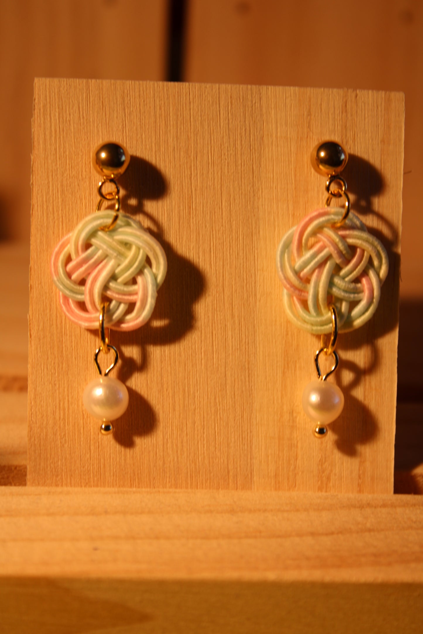 Mizuhiki Ume freshwater pearl & gold ball stud earrings