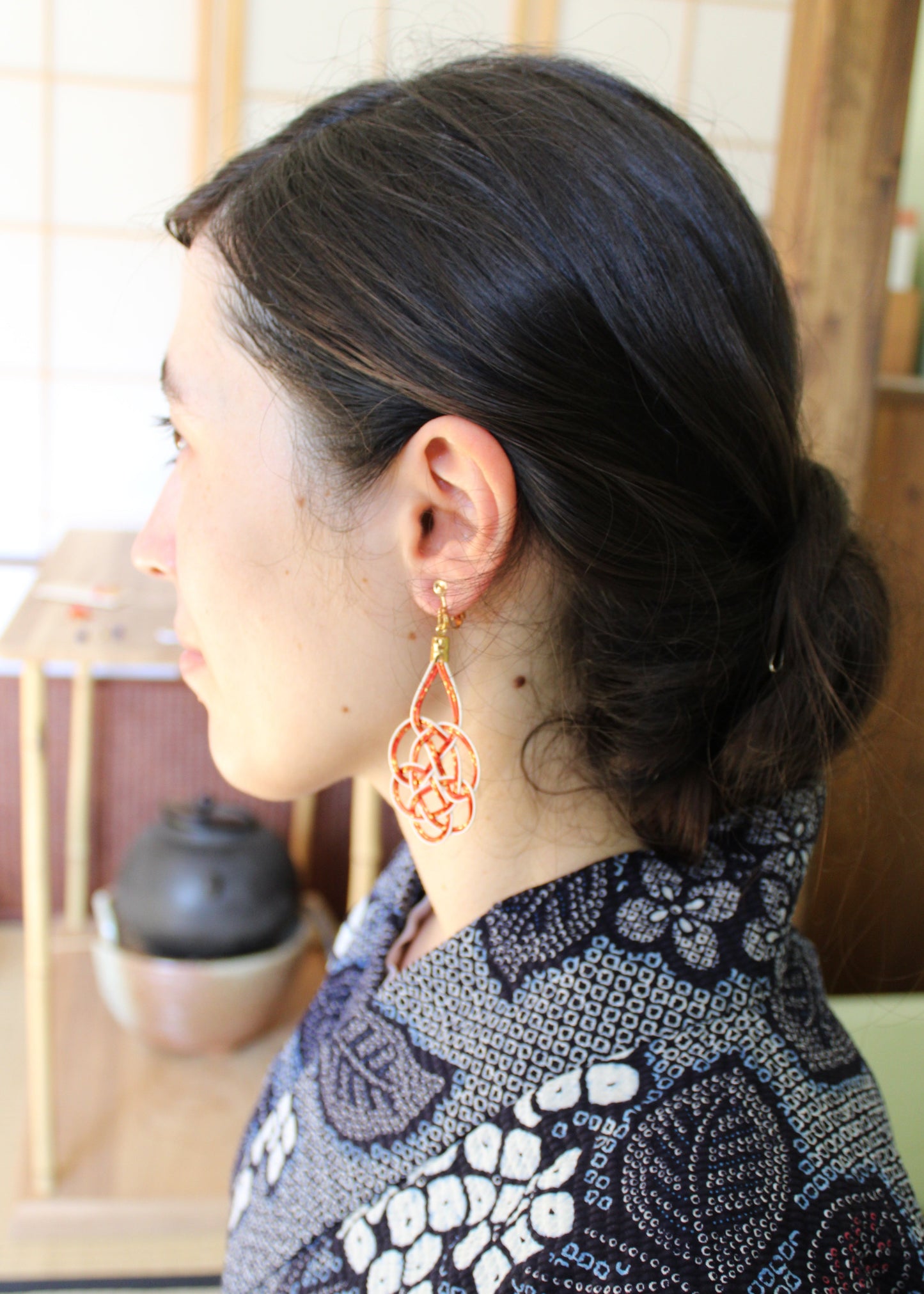 Mizuhiki KAME Ohrclips mit goldenen Clips