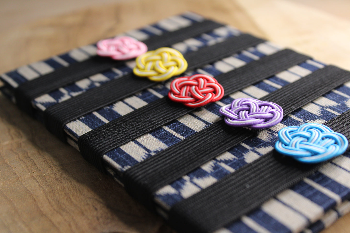 Traditionelles Mizuhiki Buch Band – Blumendesign für Notizbücher & Goshuincho A6
