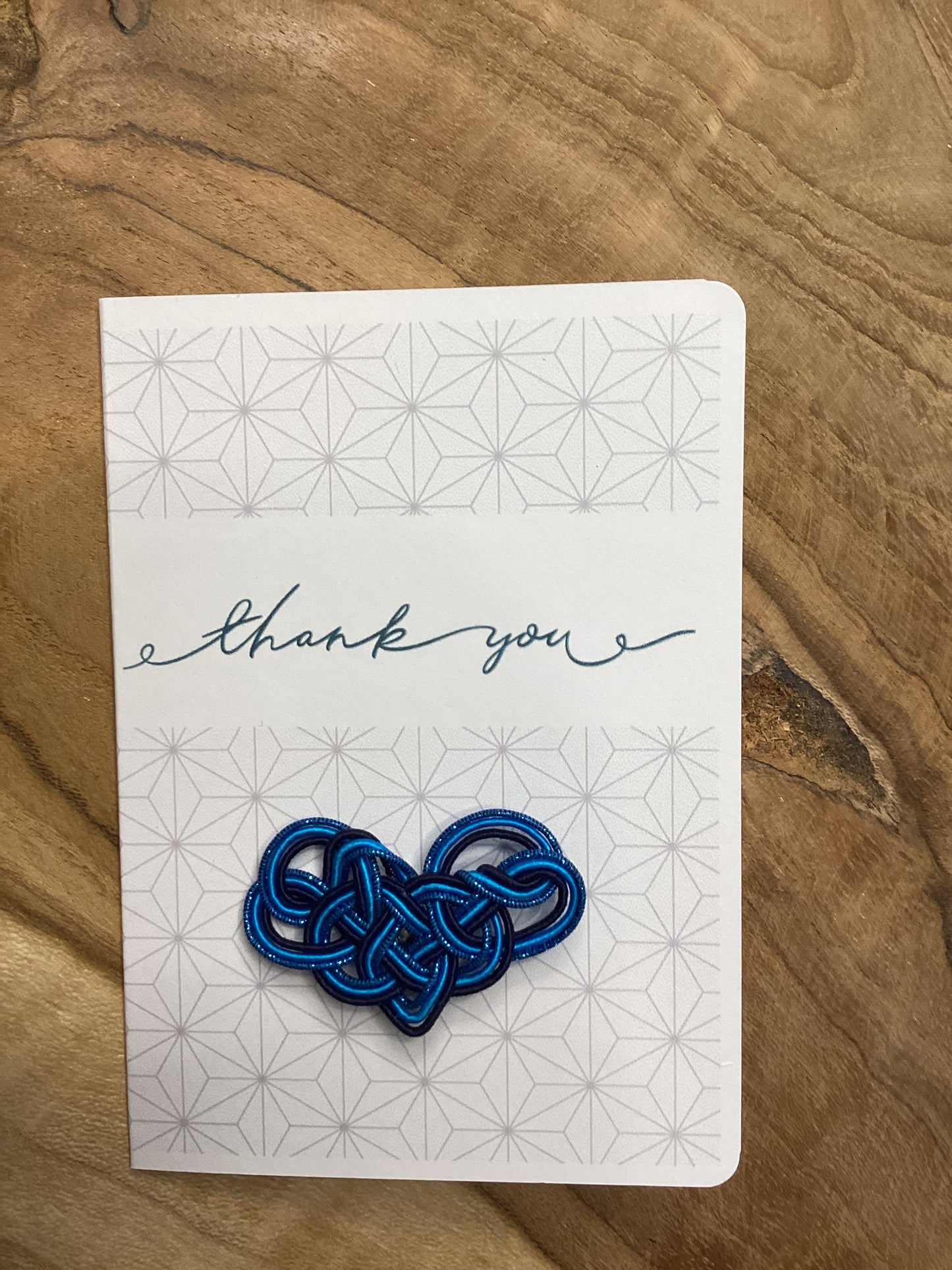 Herz-Motiv aus Mizuhiki – A6 Grußkarte mit Magnet