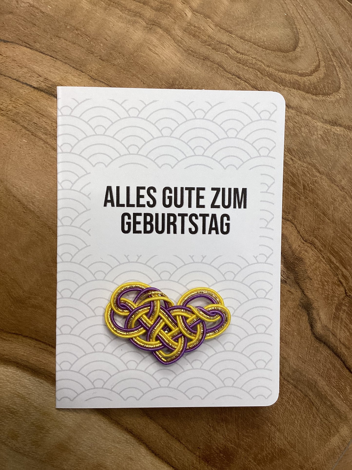 Herz-Motiv aus Mizuhiki – A6 Grußkarte mit Magnet