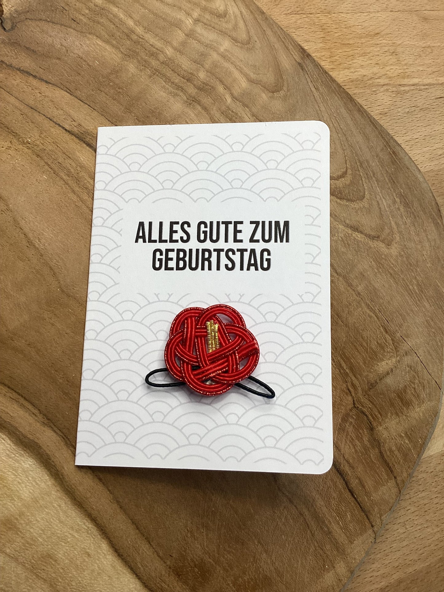 Rote Kamelie aus Mizuhiki – A6 Grußkarte mit Magnet