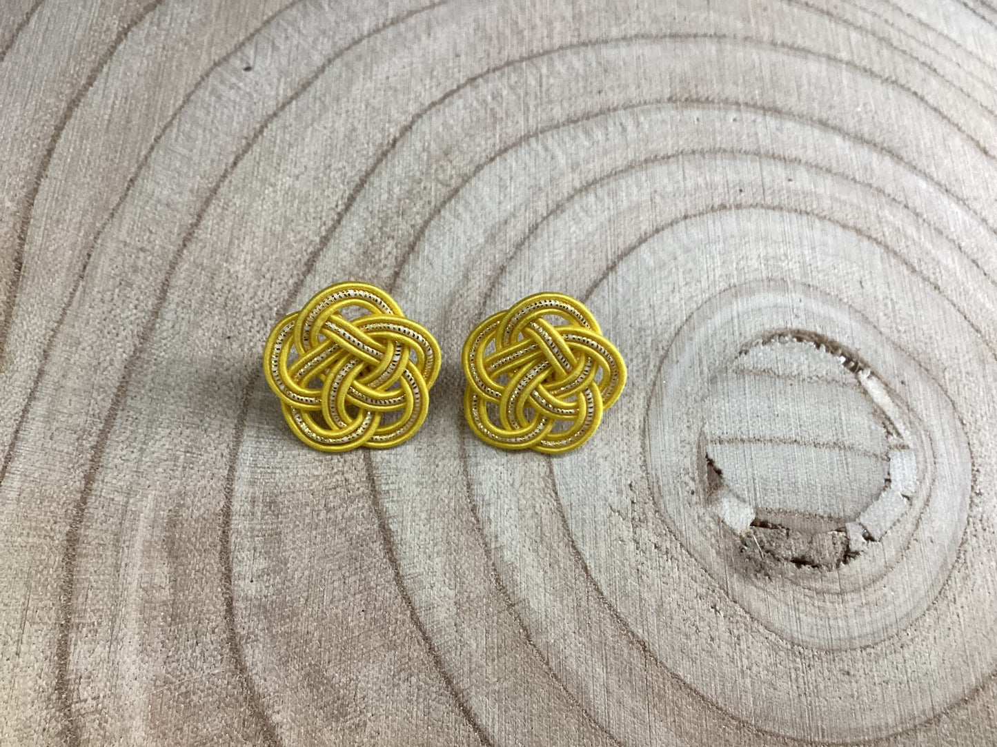 Mizuhiki UME-Motiv Ohrstecker