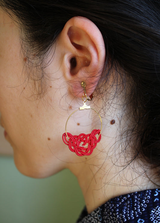 Mizuhiki MATSU ear clips with gold ring