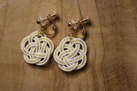 Orecchini a clip Mizuhiki Ume