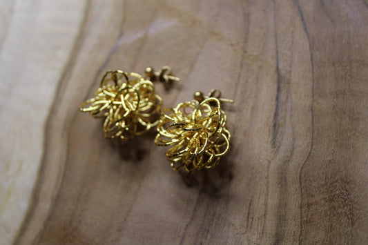 Mizuhiki Pompon Ohrstecker - Silber, Gold